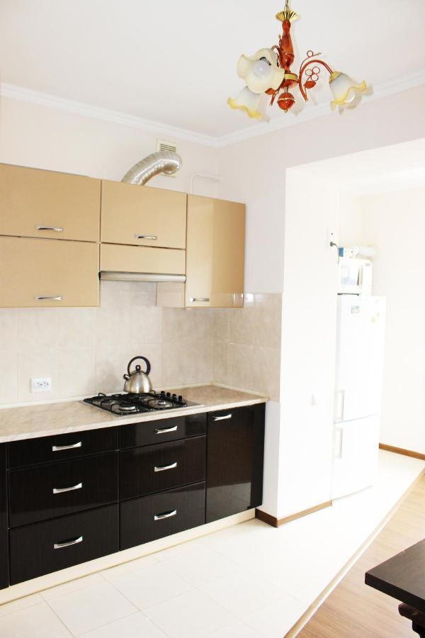 Центр Міста Однокімнатна Новобудова Apartment Lutsk Luaran gambar
