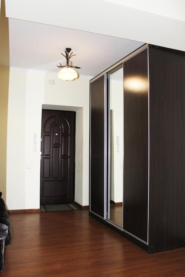 Центр Міста Однокімнатна Новобудова Apartment Lutsk Luaran gambar