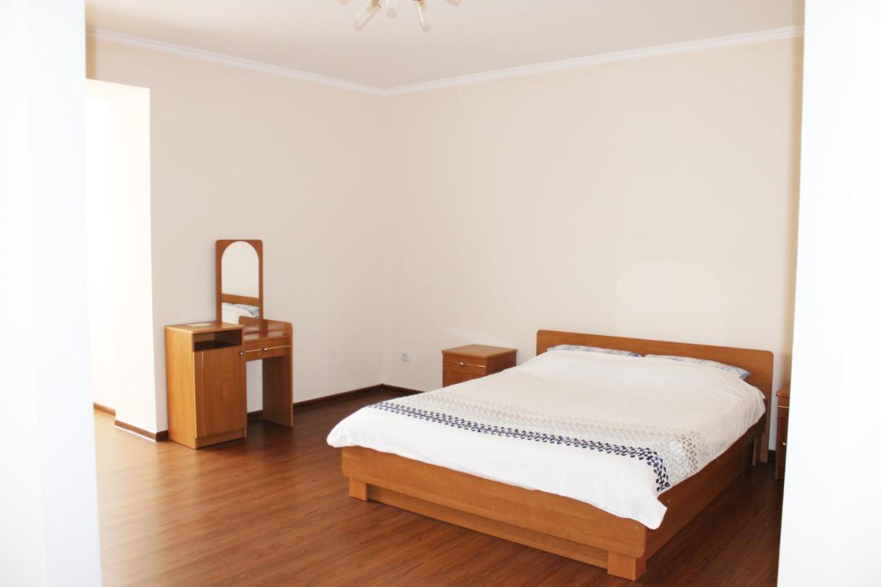 Центр Міста Однокімнатна Новобудова Apartment Lutsk Luaran gambar